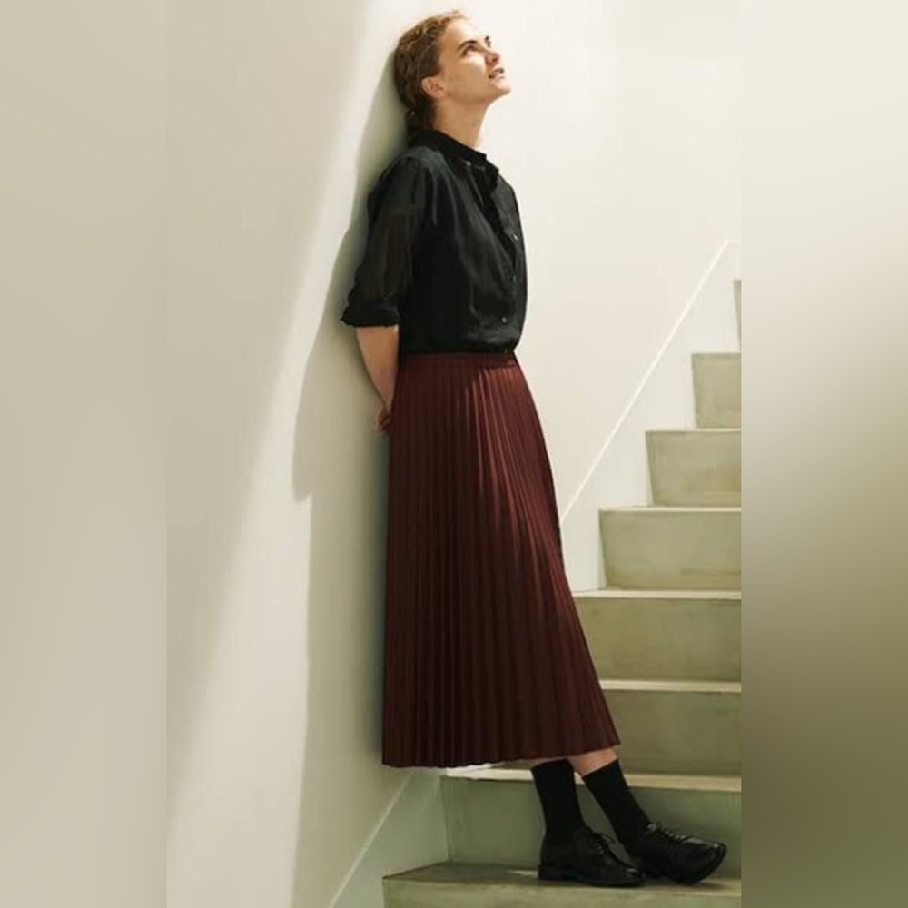 Uniqlo Long Plissé skirt